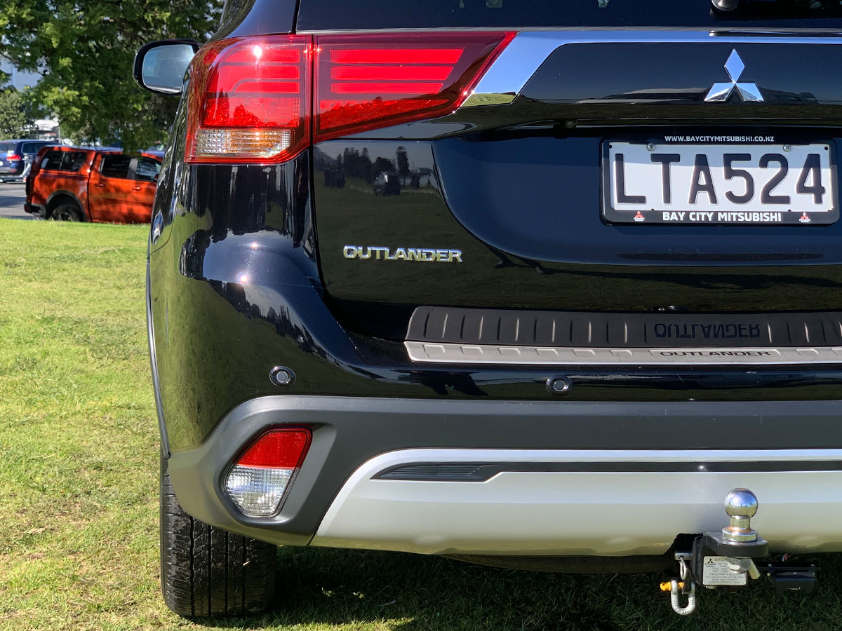 2018 Mitsubishi Outlander LS 2.4L Petrol 7 Seater Automatic