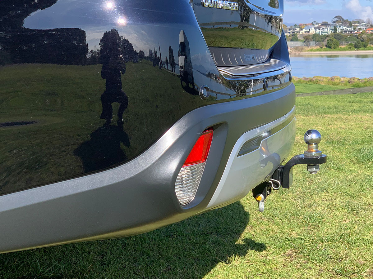 2018 Mitsubishi Outlander LS 2.4L Petrol 7 Seater Automatic