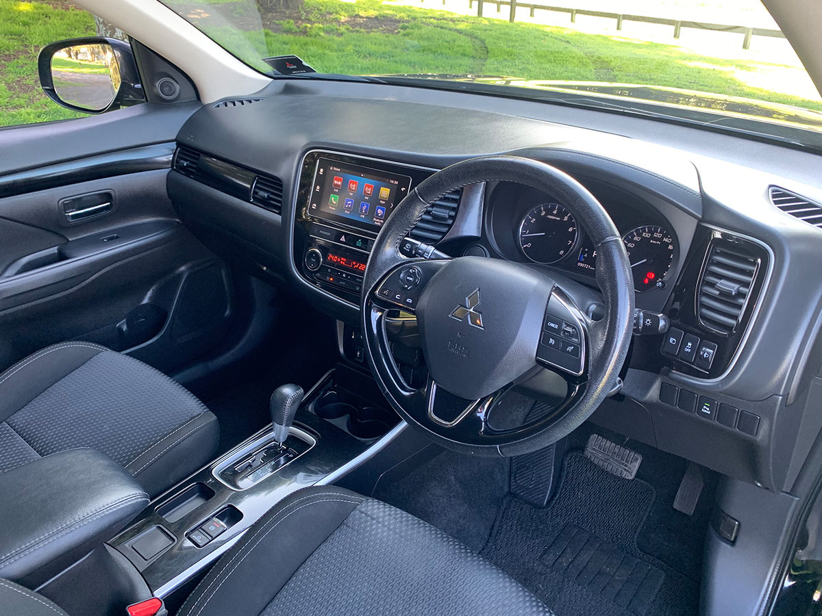 2018 Mitsubishi Outlander LS 2.4L Petrol 7 Seater Automatic