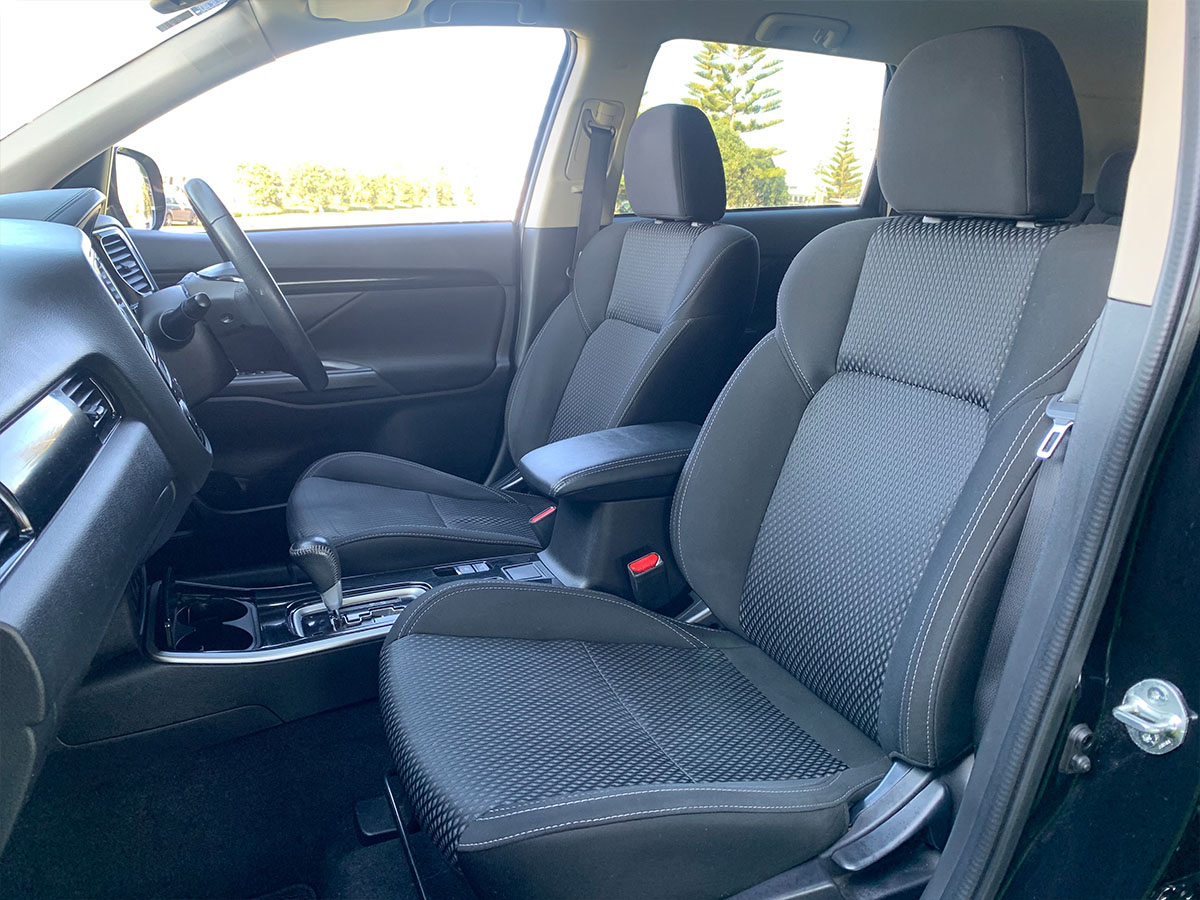 2018 Mitsubishi Outlander LS 2.4L Petrol 7 Seater Automatic