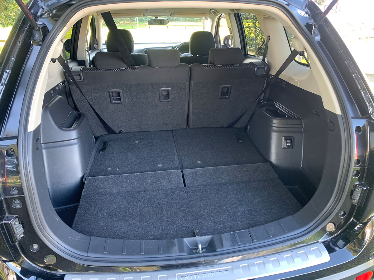 2018 Mitsubishi Outlander LS 2.4L Petrol 7 Seater Automatic