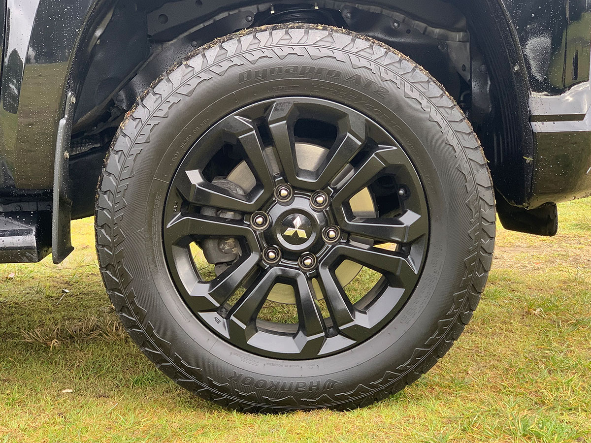 2020 Mitsubishi Triton GLSB 4WD 2.4L Diesel Turbo 6 Speed Auto