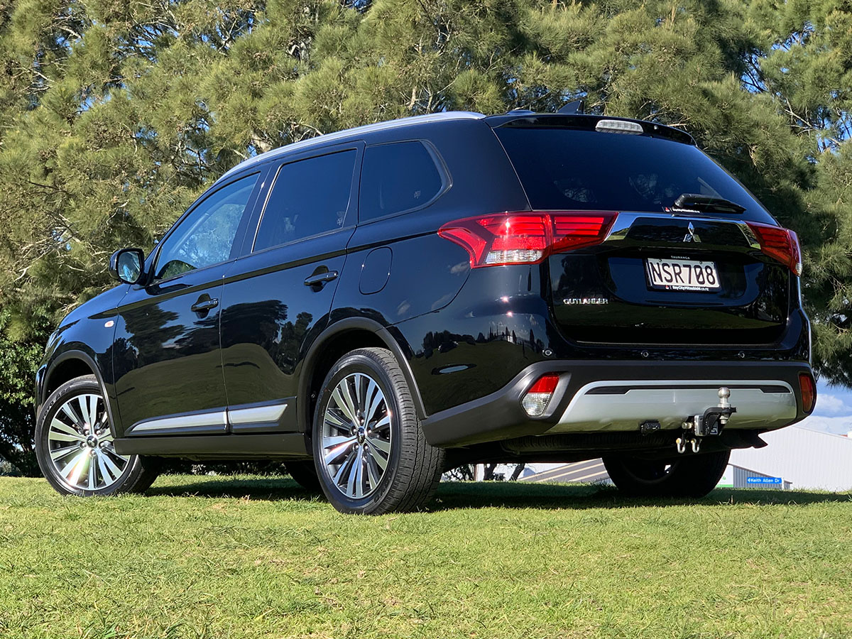 2021 Mitsubishi Outlander LS 2.4L Petrol 7 Seater Automatic
