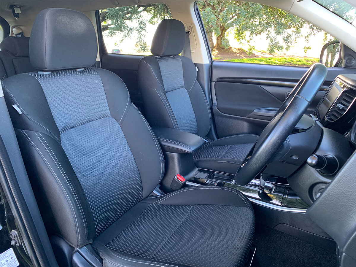 2021 Mitsubishi Outlander LS 2.4L Petrol 7 Seater Automatic