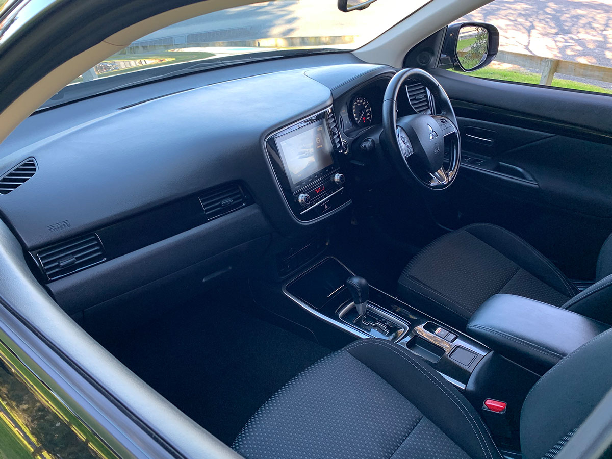 2021 Mitsubishi Outlander LS 2.4L Petrol 7 Seater Automatic