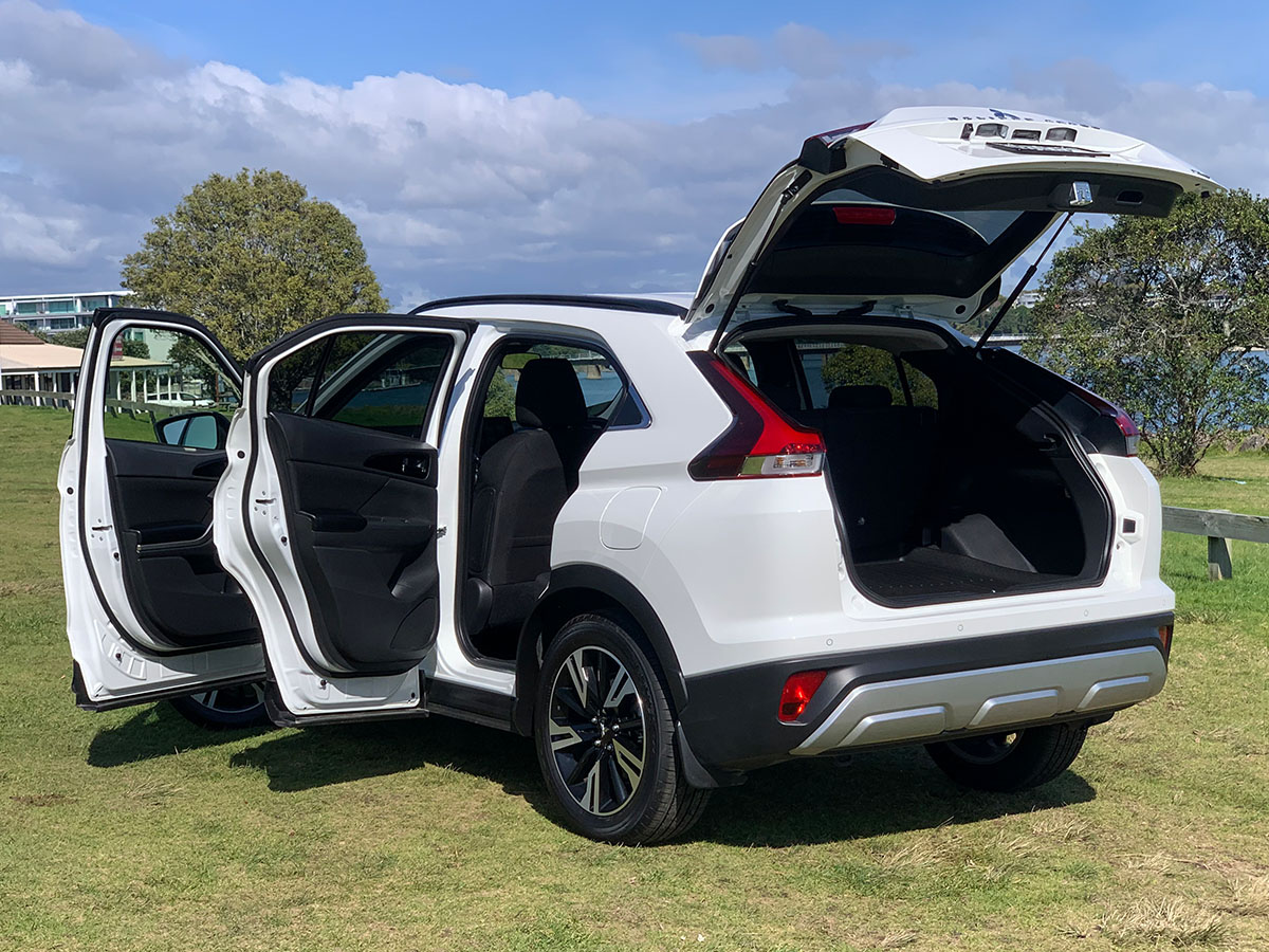 2023 Mitsubishi Eclipse Cross XLS 2WD