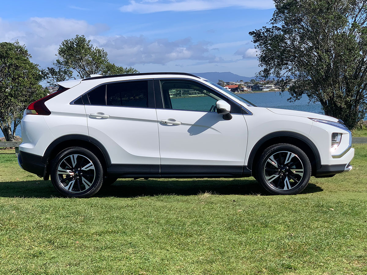 2023 Mitsubishi Eclipse Cross XLS 2WD