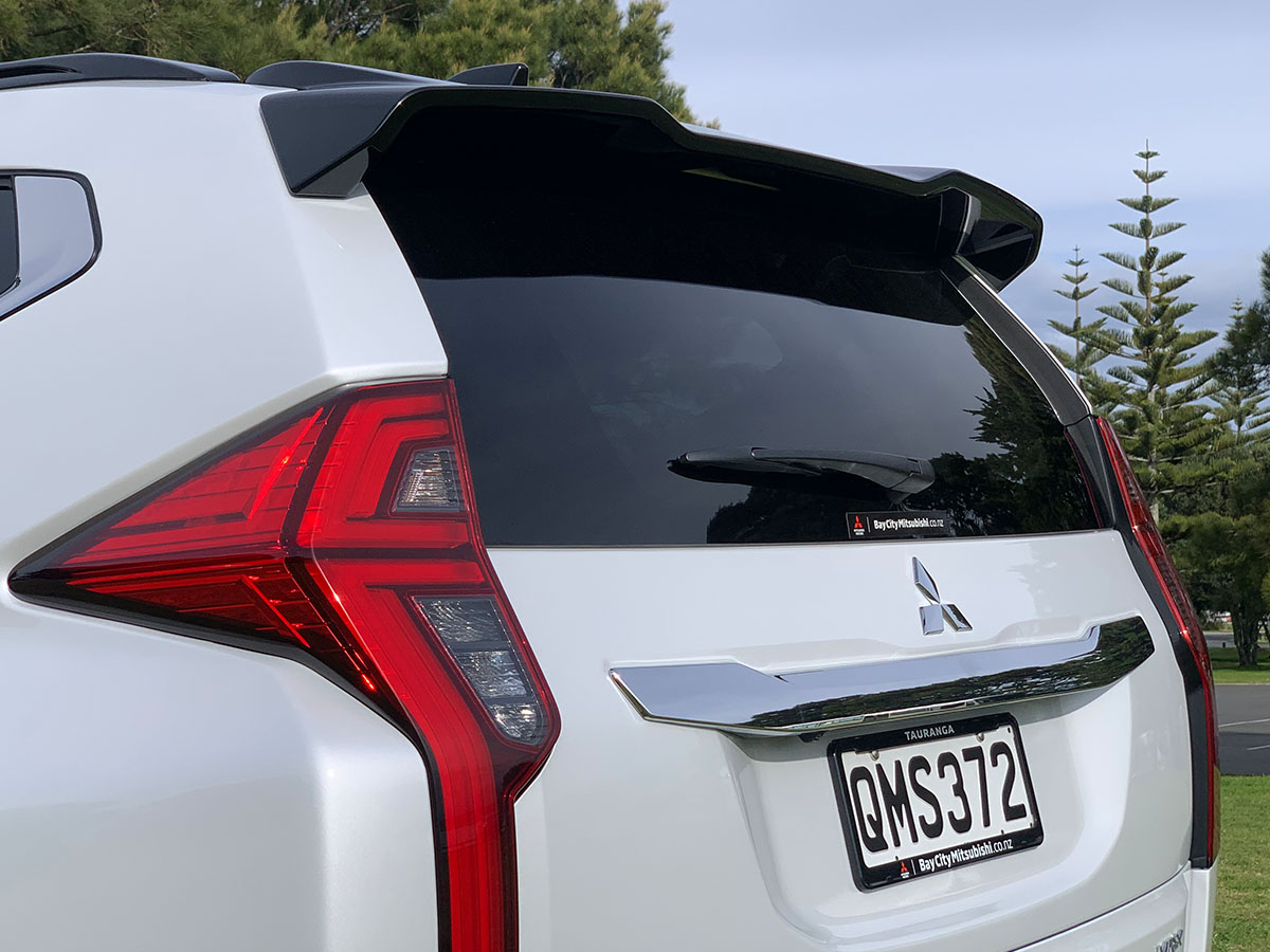 2024 Mitsubishi Pajero Sport VRX Black Edition