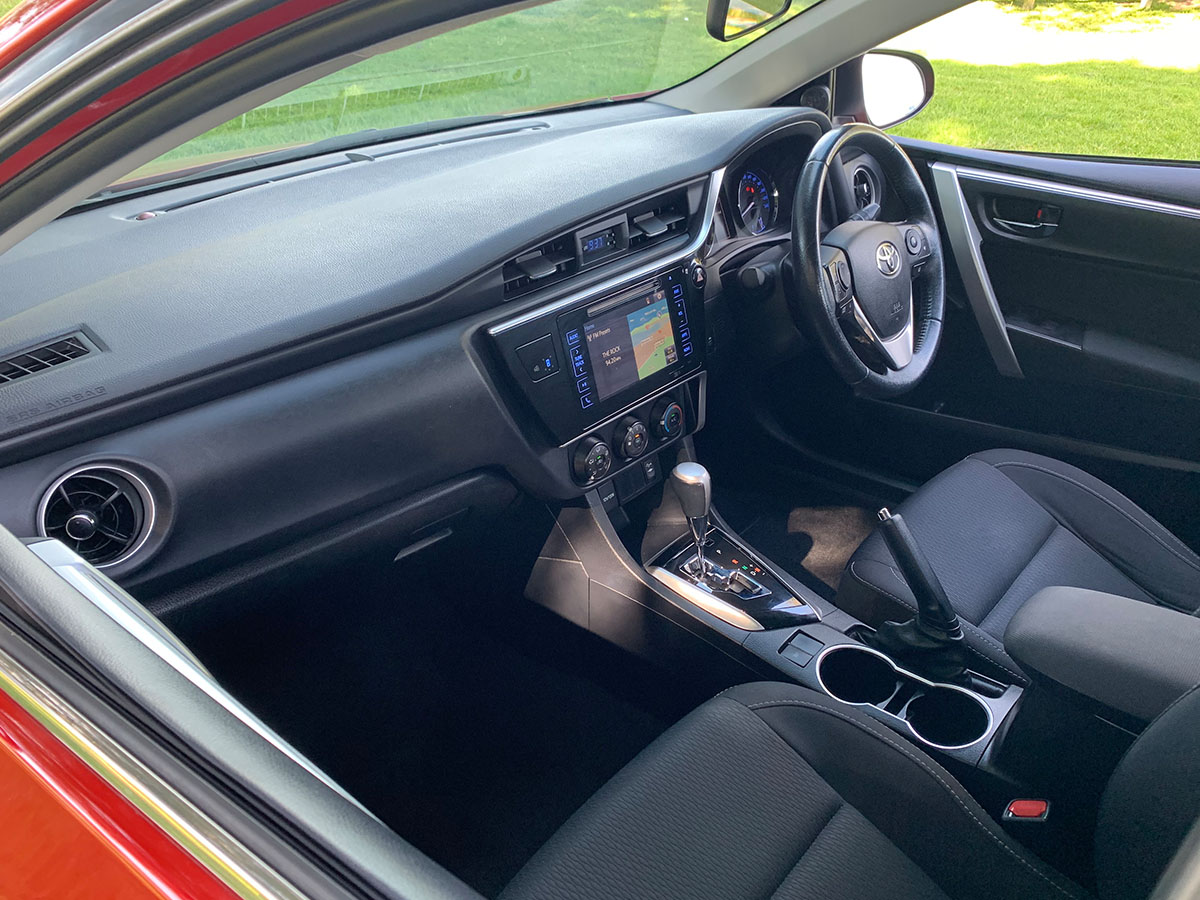 2017 Toyota Corolla GLX 1.8L Petrol