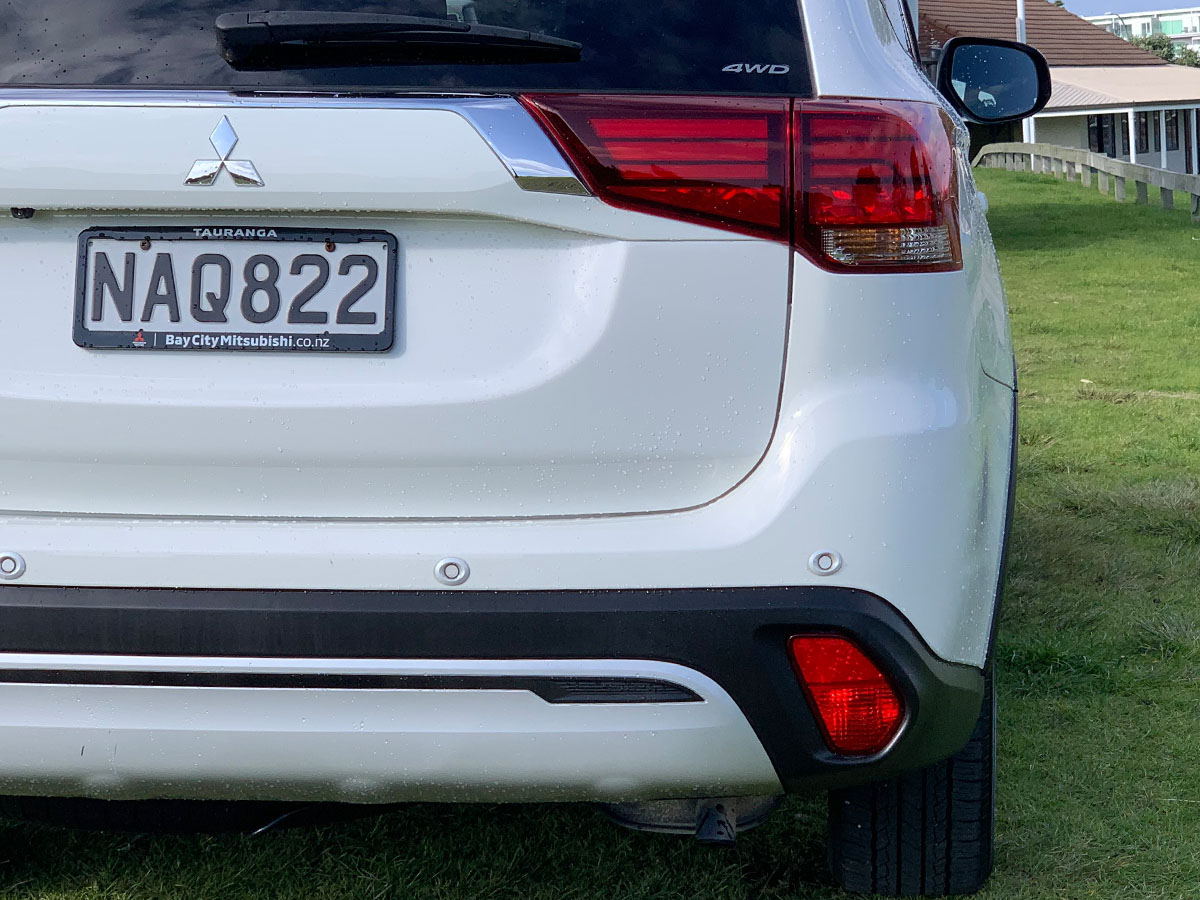 2020 Mitsubishi Outlander LS 2.4L Petrol 4WD 7 Seater