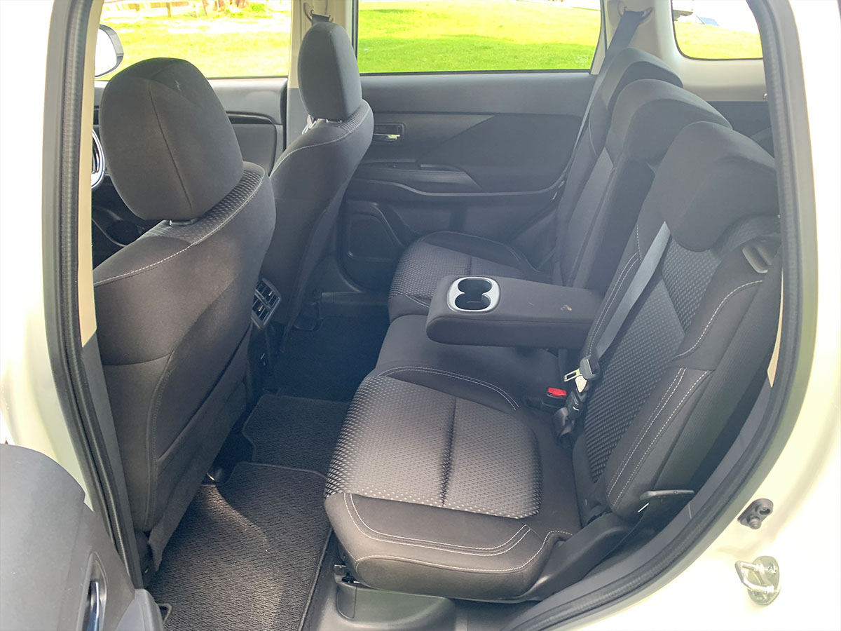 2020 Mitsubishi Outlander LS 2.4L Petrol 4WD 7 Seater