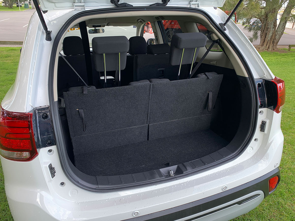 2020 Mitsubishi Outlander LS 2.4L Petrol 4WD 7 Seater