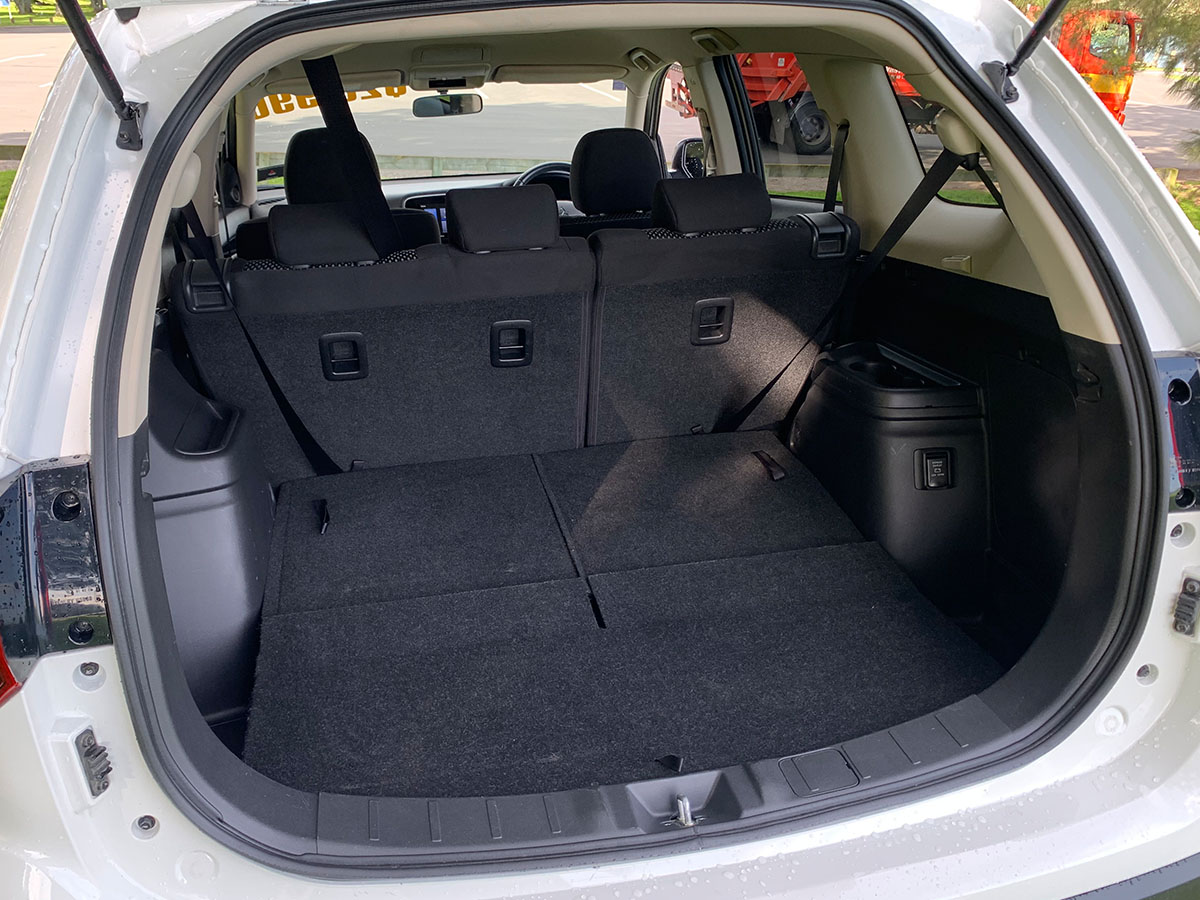 2020 Mitsubishi Outlander LS 2.4L Petrol 4WD 7 Seater