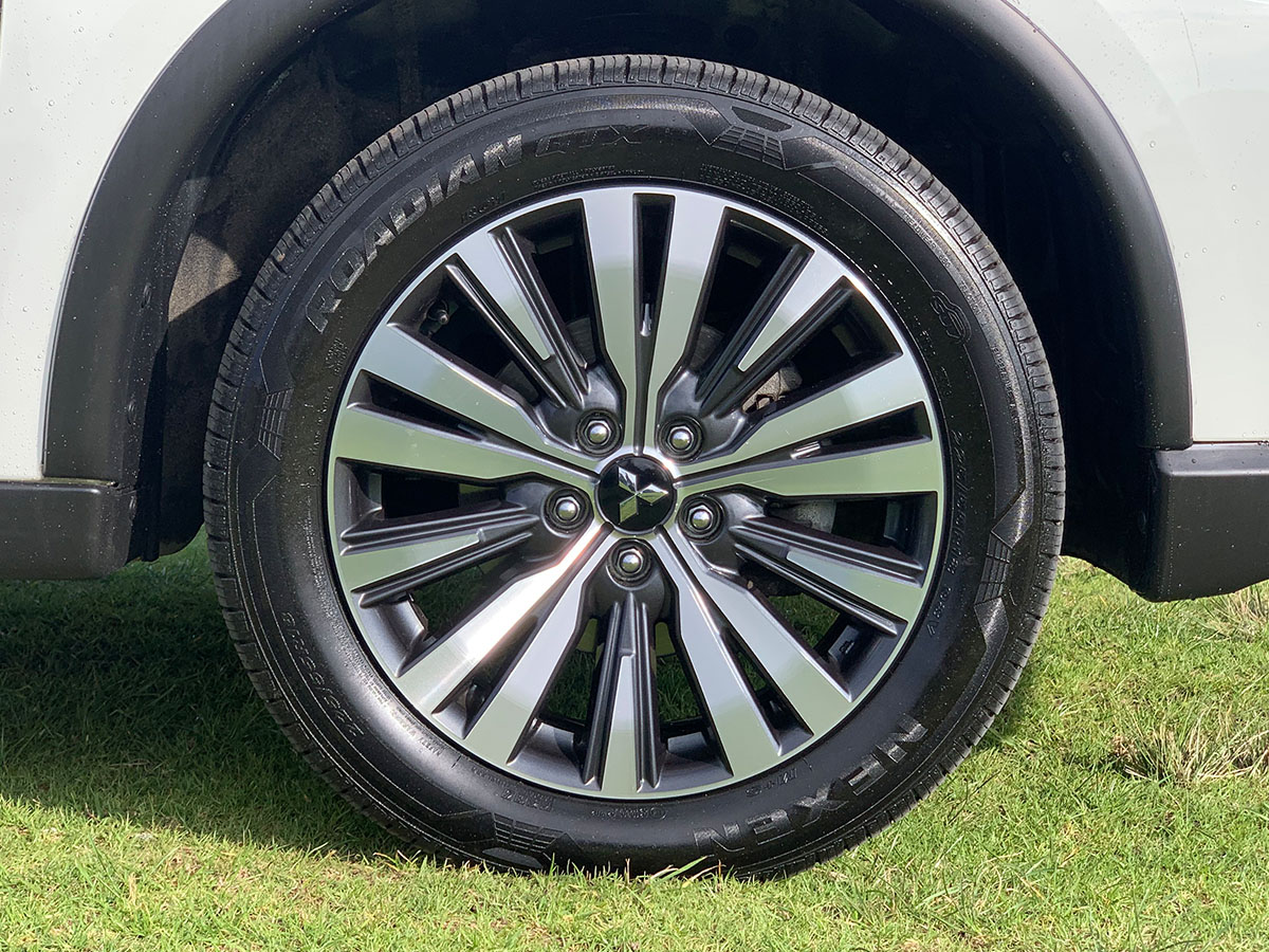 2020 Mitsubishi Outlander LS 2.4L Petrol 4WD 7 Seater