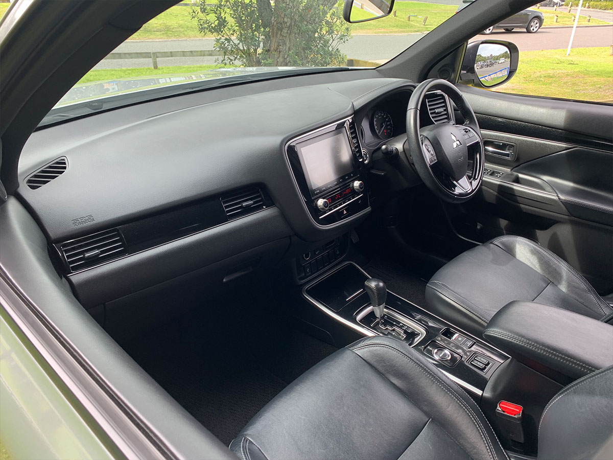 2020 Mitsubishi Outlander SPORT 2.4L Petrol 4WD 7 Seater