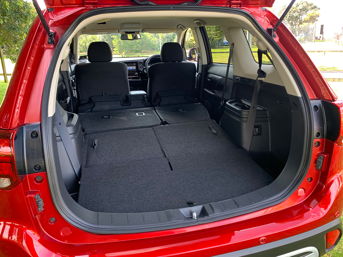 2022 Mitsubishi Outlander LS 2.4L Petrol 7 Seater Automatic