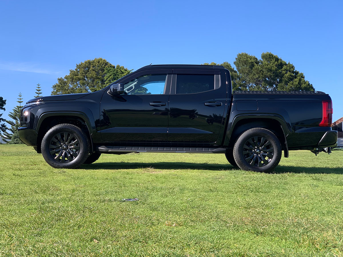 2024 Mitsubishi Triton VRX 4WD 2.4L Bi-Turbo Diesel 6 Speed Auto