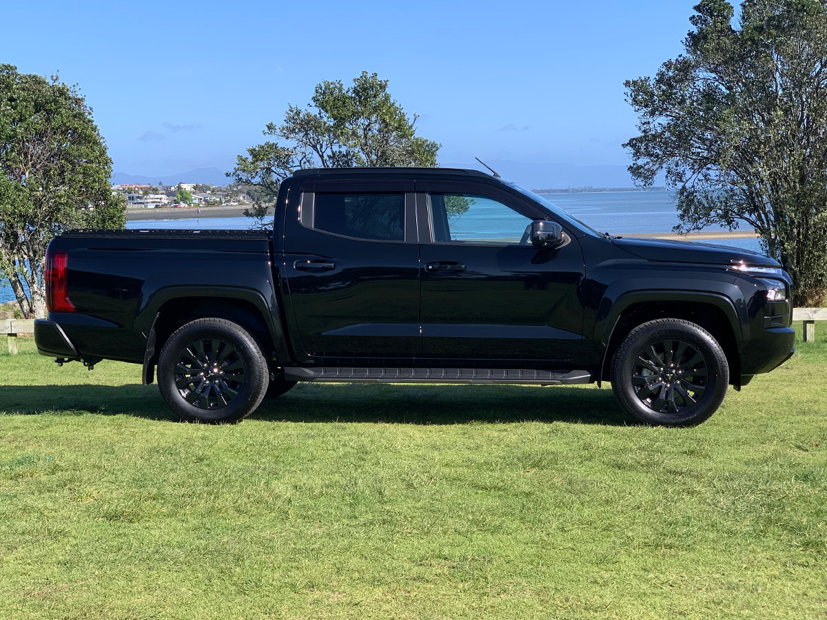 2024 Mitsubishi Triton VRX 4WD 2.4L Bi-Turbo Diesel 6 Speed Auto