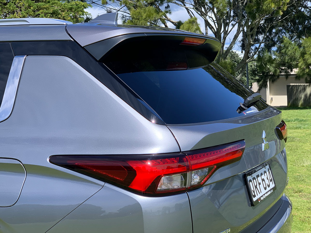 2023 Mitsubishi Outlander VRX PHEV HYBRID 4WD