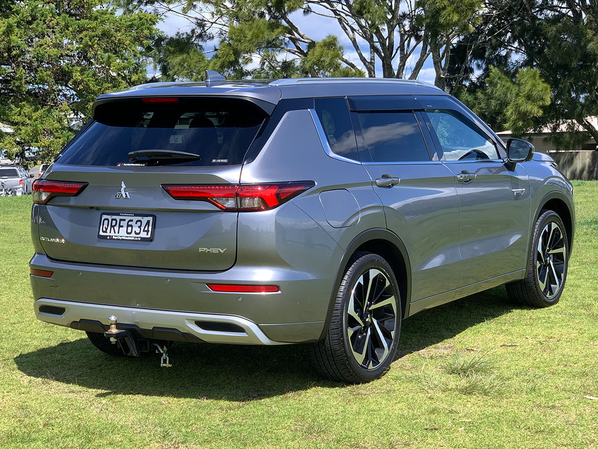 2023 Mitsubishi Outlander VRX PHEV HYBRID 4WD