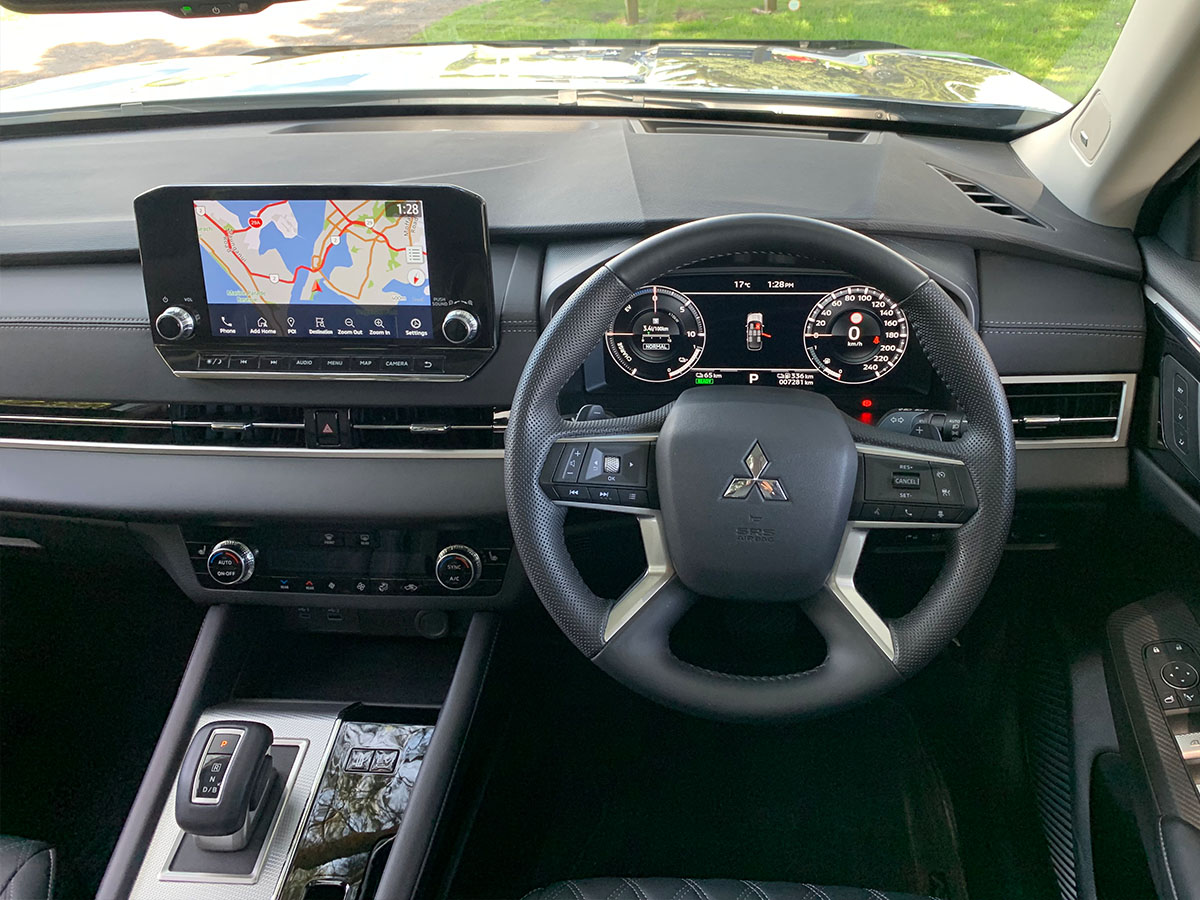 2023 Mitsubishi Outlander VRX PHEV HYBRID 4WD