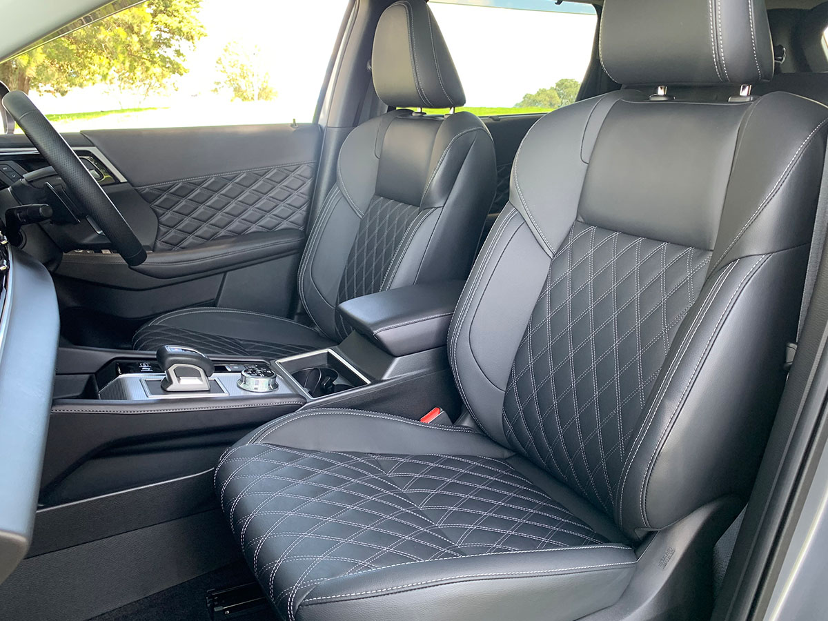 2023 Mitsubishi Outlander VRX PHEV HYBRID 4WD