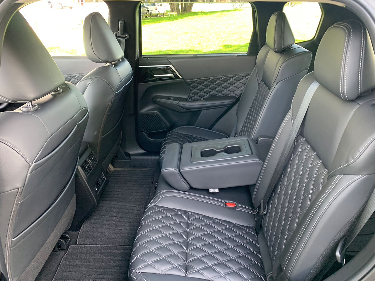 2023 Mitsubishi Outlander VRX PHEV HYBRID 4WD