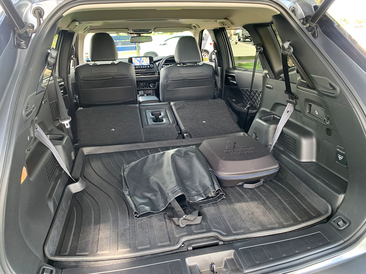 2023 Mitsubishi Outlander VRX PHEV HYBRID 4WD