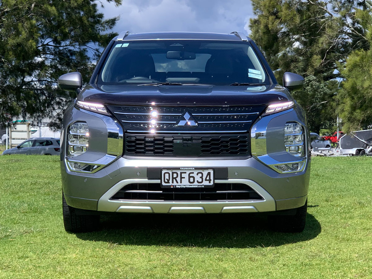 2023 Mitsubishi Outlander VRX PHEV HYBRID 4WD