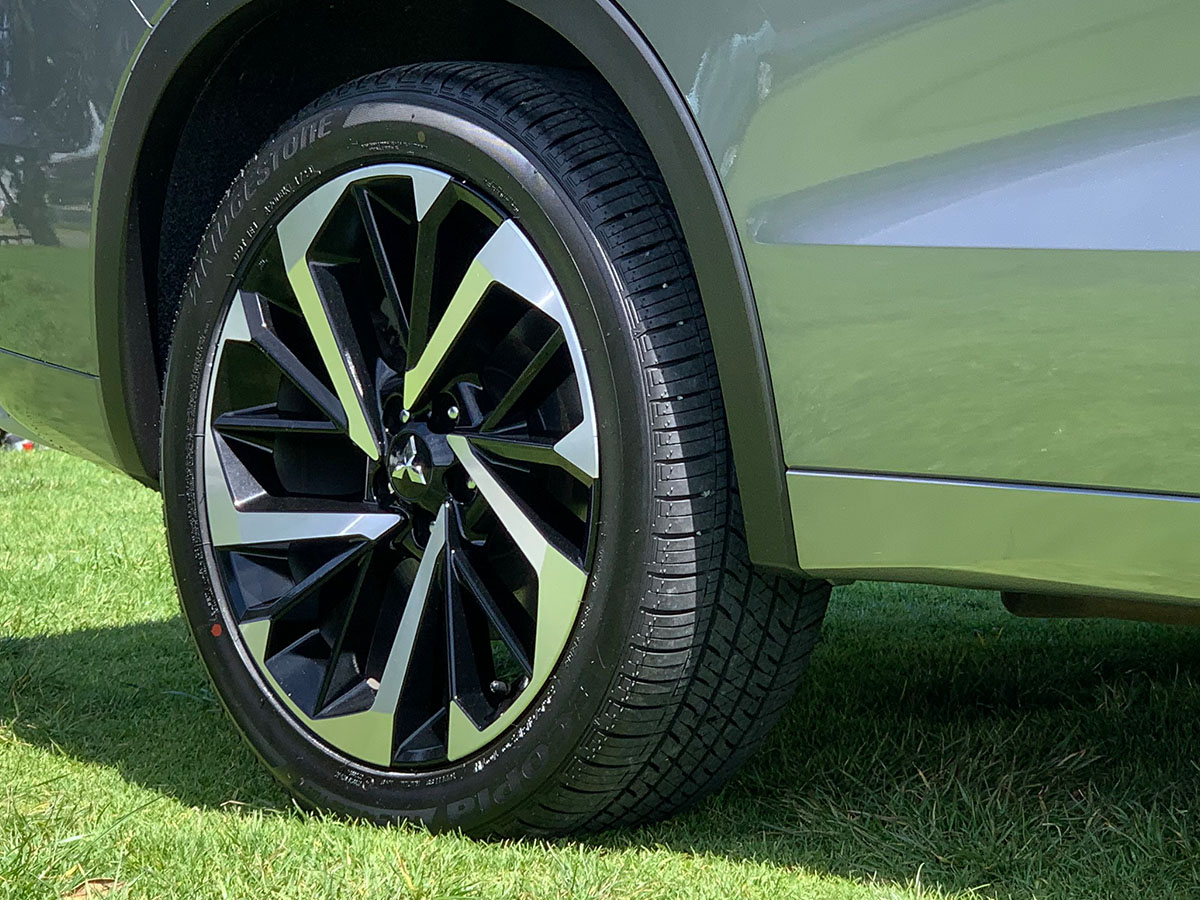 2023 Mitsubishi Outlander VRX PHEV HYBRID 4WD
