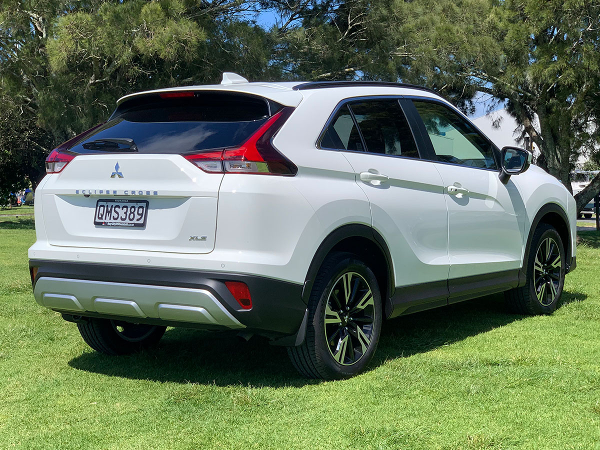 2024 Mitsubishi Eclipse Cross XLS 2WD