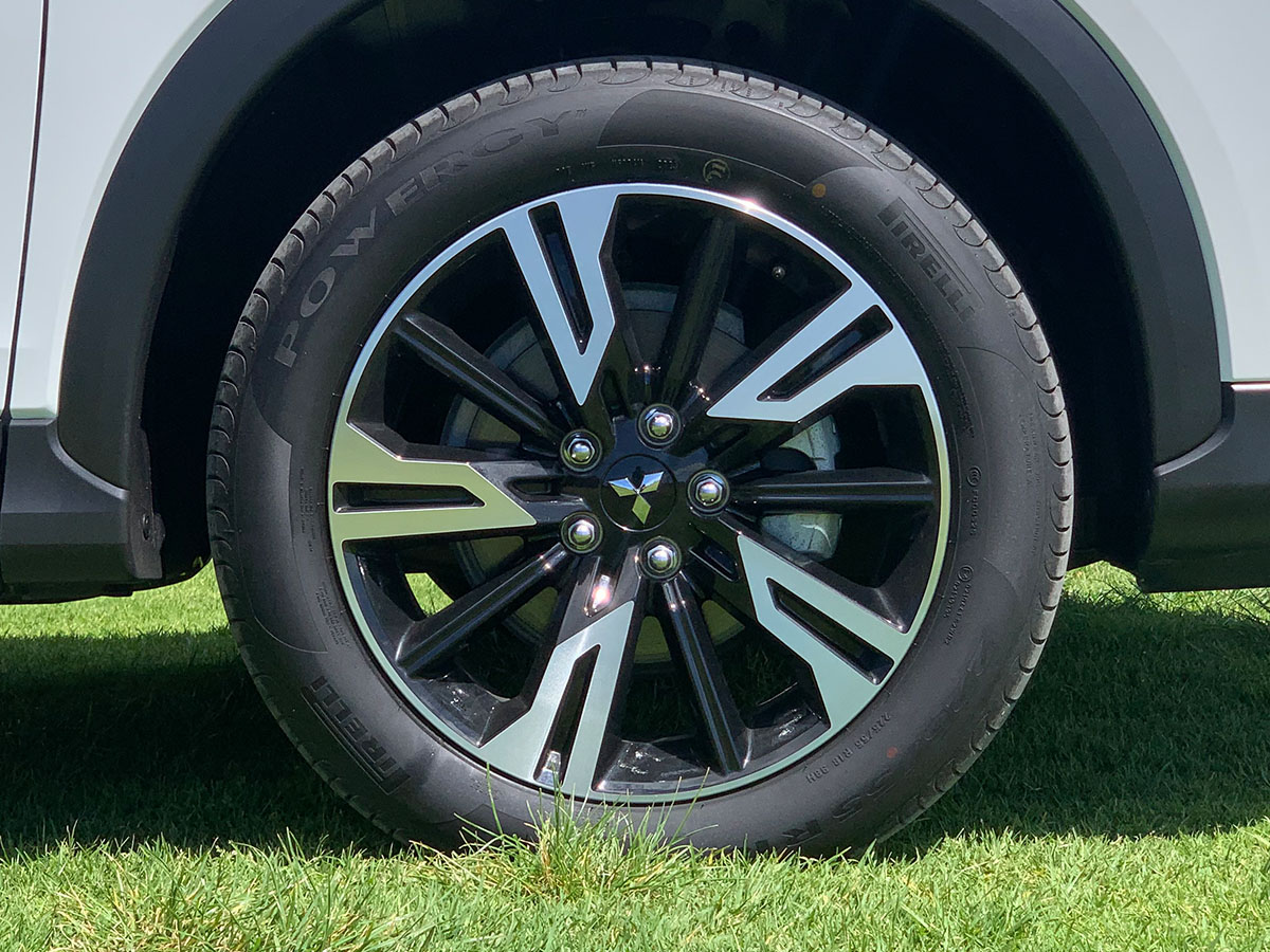 2024 Mitsubishi Eclipse Cross XLS 2WD