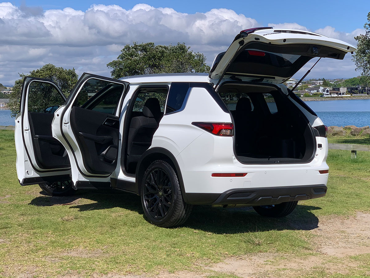 2024 Mitsubishi Outlander LS 2WD 2.5L Petrol Auto