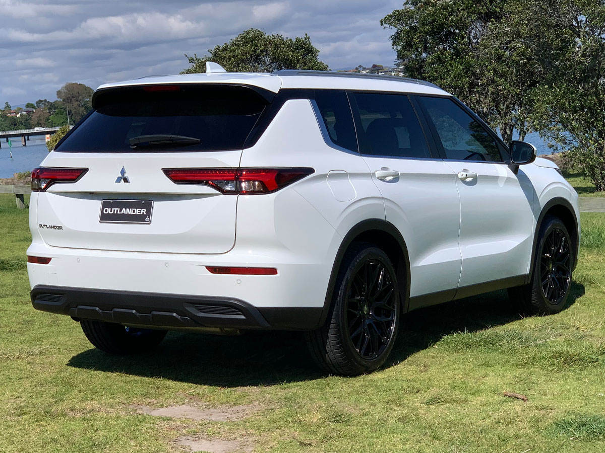 2024 Mitsubishi Outlander LS 2WD 2.5L Petrol Auto