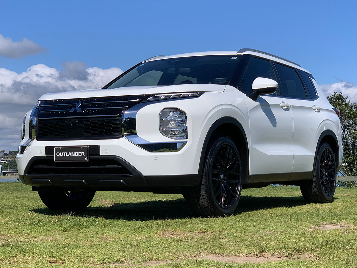 2024 Mitsubishi Outlander LS 2WD 2.5L Petrol Auto