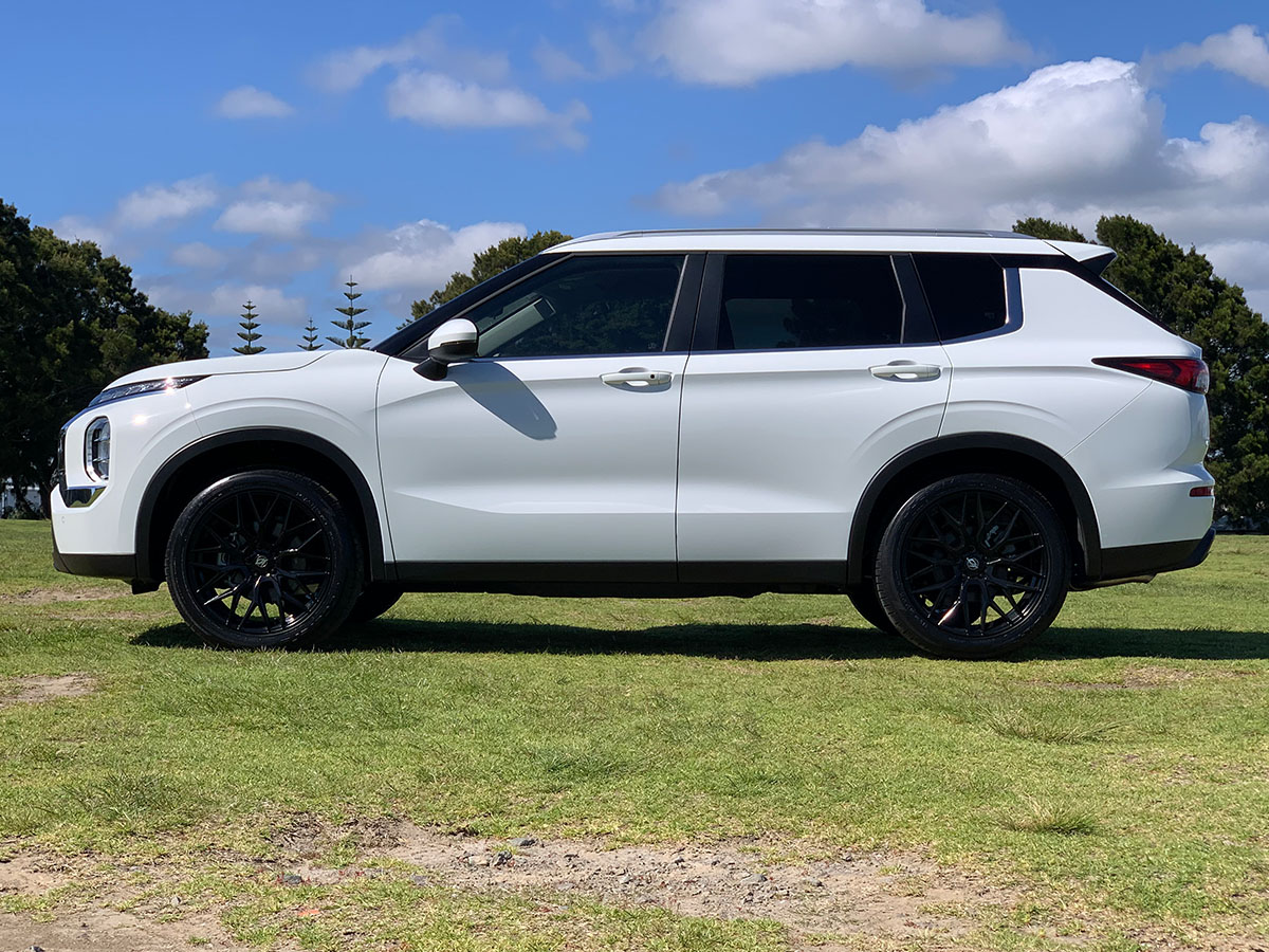 2024 Mitsubishi Outlander LS 2WD 2.5L Petrol Auto