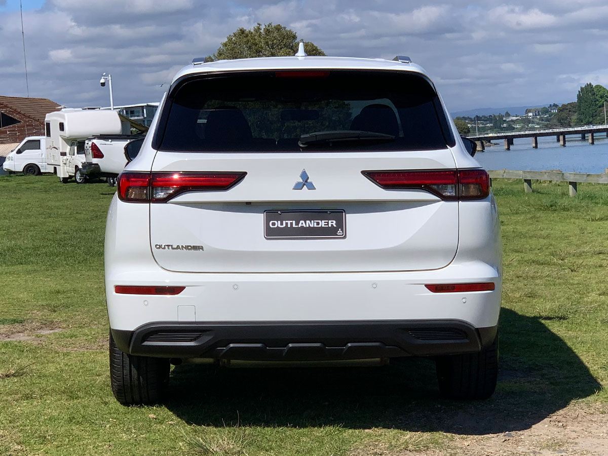 2024 Mitsubishi Outlander LS 2WD 2.5L Petrol Auto