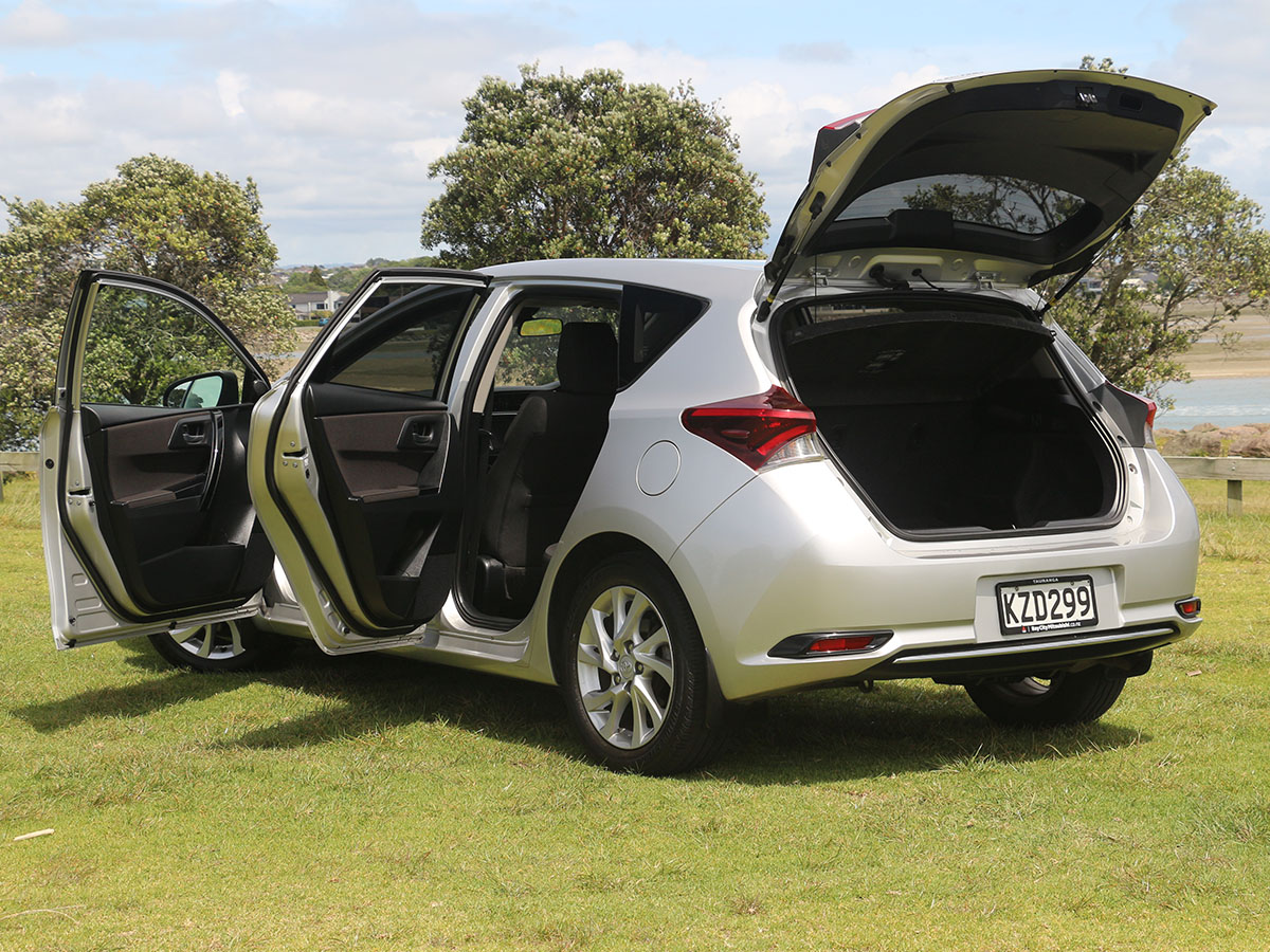 2017 Toyota Corolla GLX 1.8L Petrol