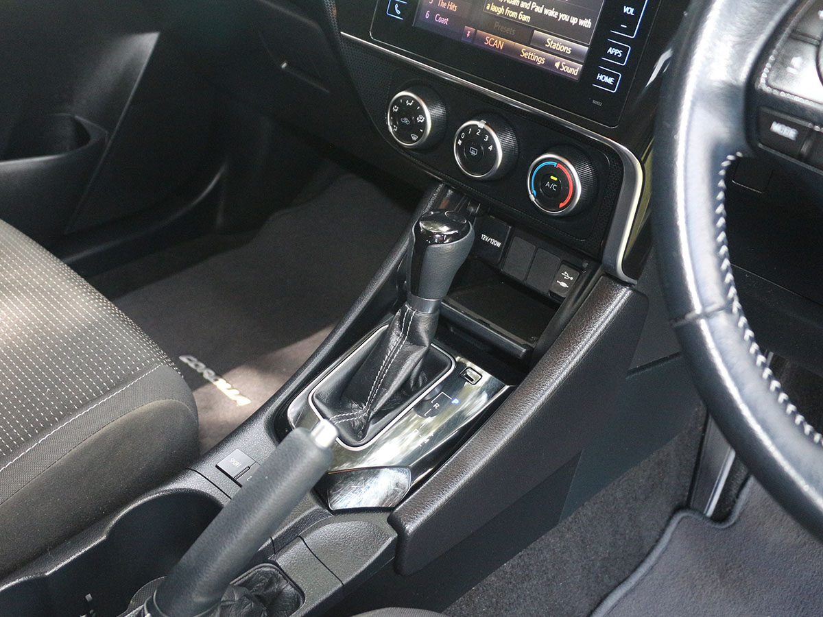 2017 Toyota Corolla GLX 1.8L Petrol