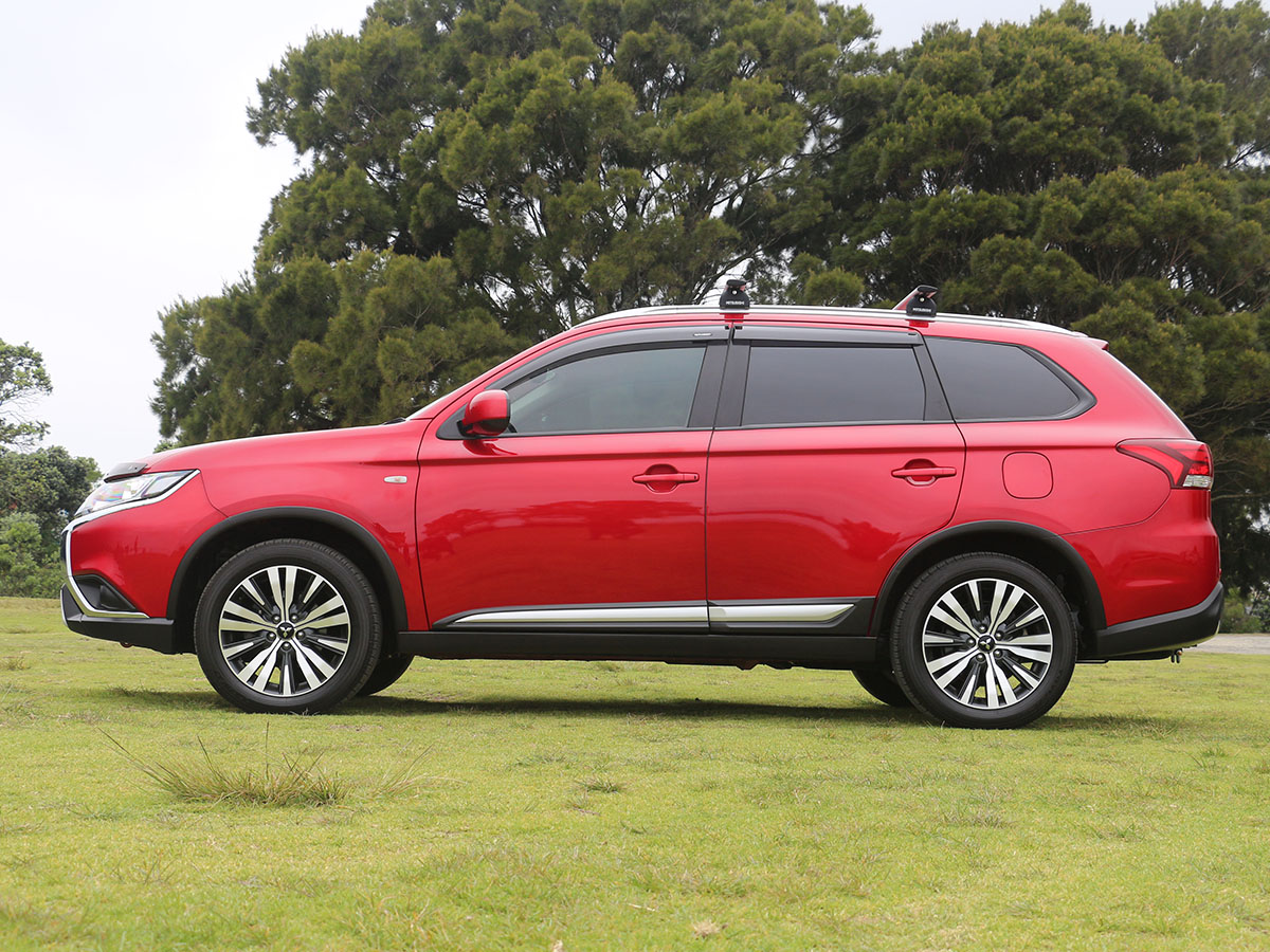 2022 Mitsubishi Outlander LS 2.4L Petrol 7 Seater Automatic