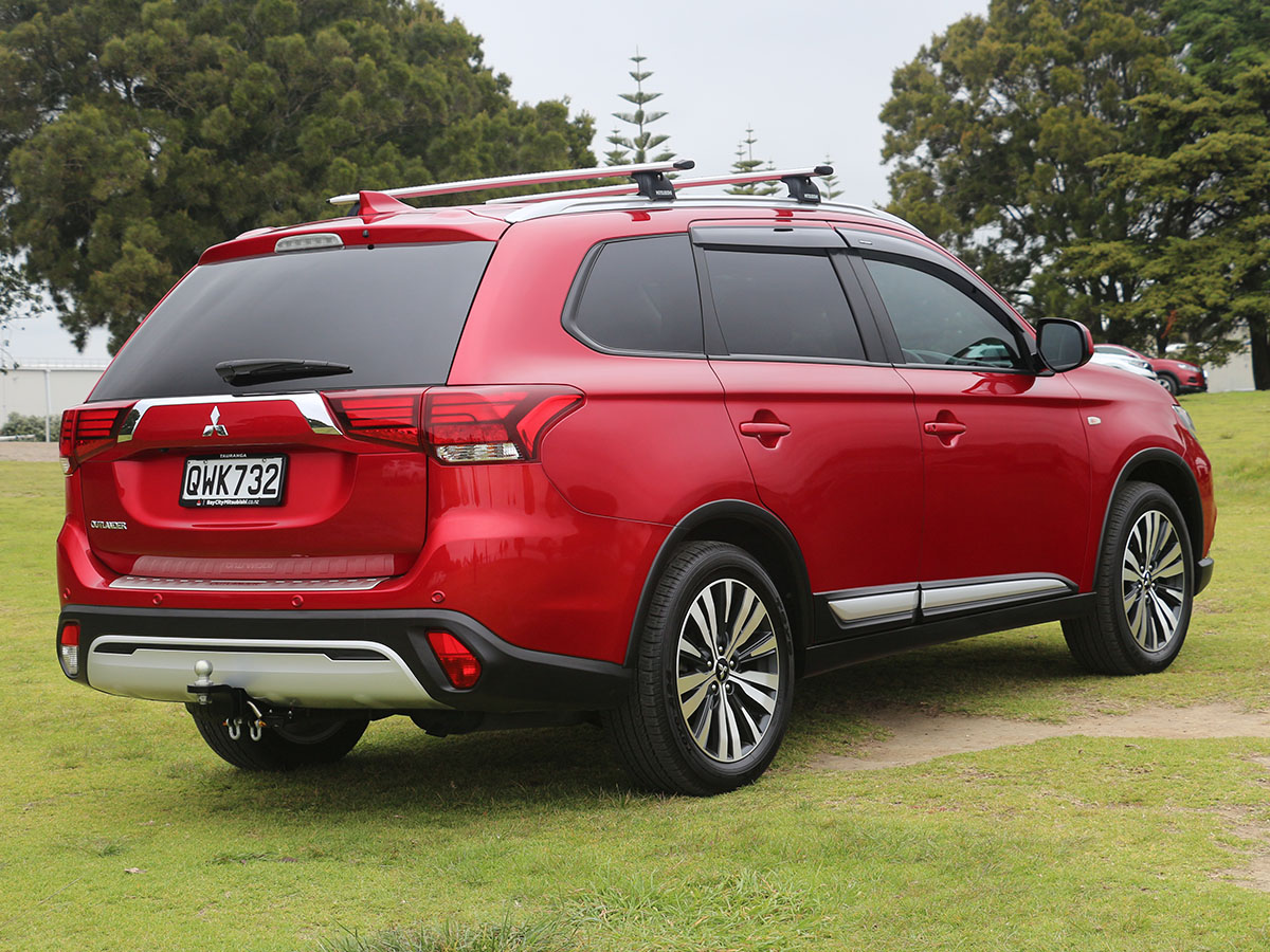 2022 Mitsubishi Outlander LS 2.4L Petrol 7 Seater Automatic