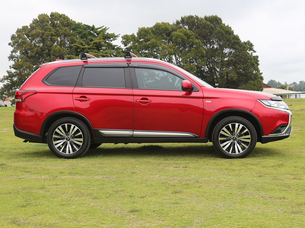 2022 Mitsubishi Outlander LS 2.4L Petrol 7 Seater Automatic