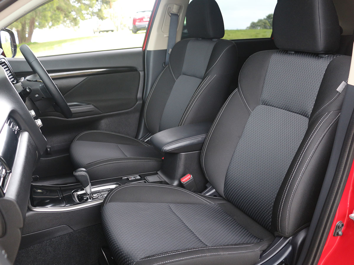 2022 Mitsubishi Outlander LS 2.4L Petrol 7 Seater Automatic