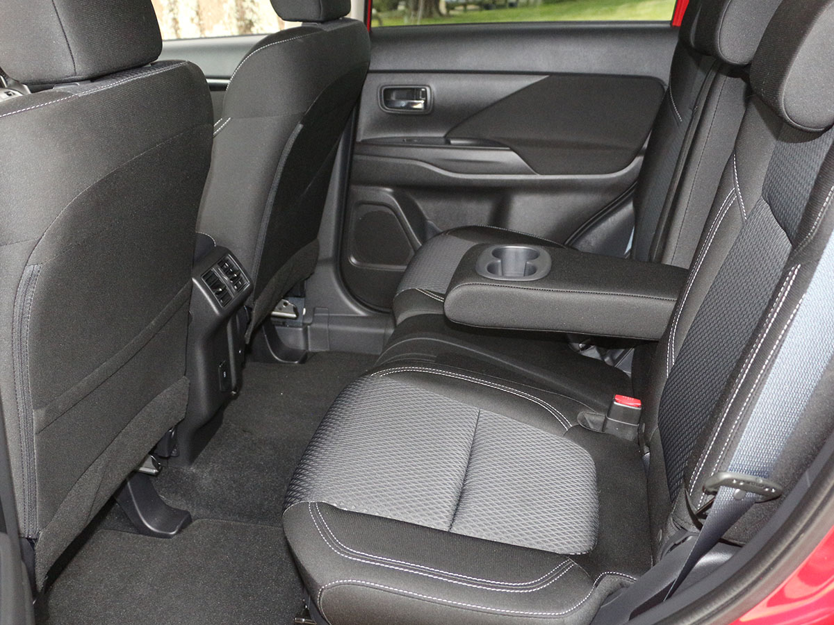 2022 Mitsubishi Outlander LS 2.4L Petrol 7 Seater Automatic