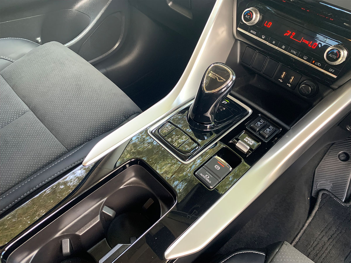 2023 Mitsubishi Eclipse Cross XLS PHEV HYBRID 4WD