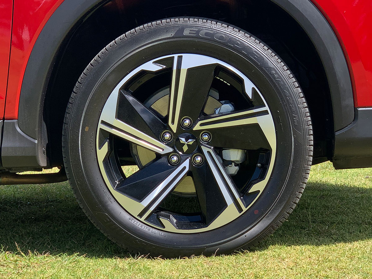 2023 Mitsubishi Eclipse Cross XLS PHEV HYBRID 4WD