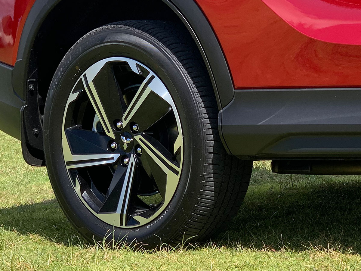 2023 Mitsubishi Eclipse Cross XLS PHEV HYBRID 4WD