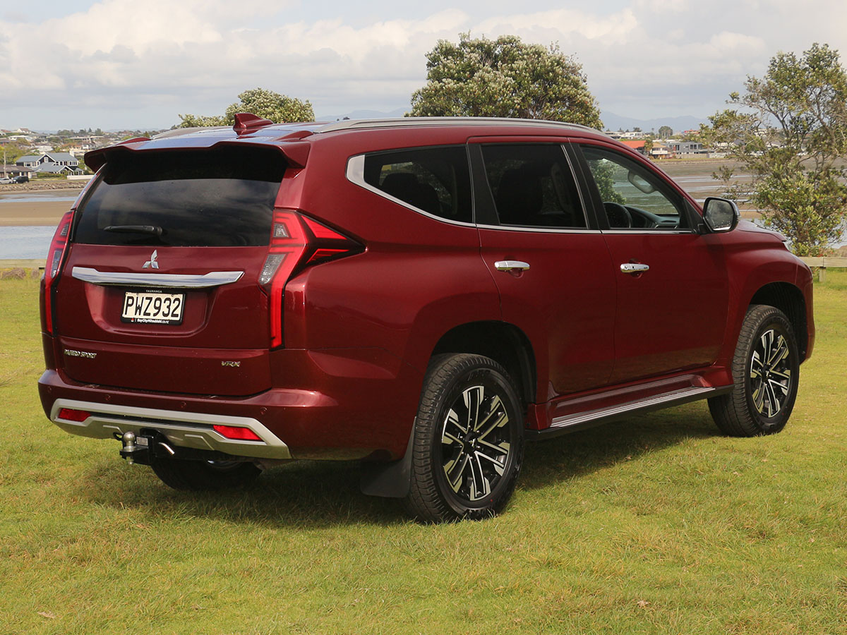 2023 Mitsubishi Pajero Sport VRX
