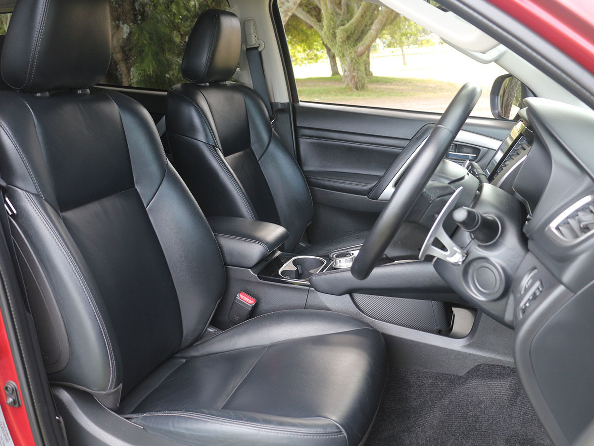 2023 Mitsubishi Pajero Sport VRX