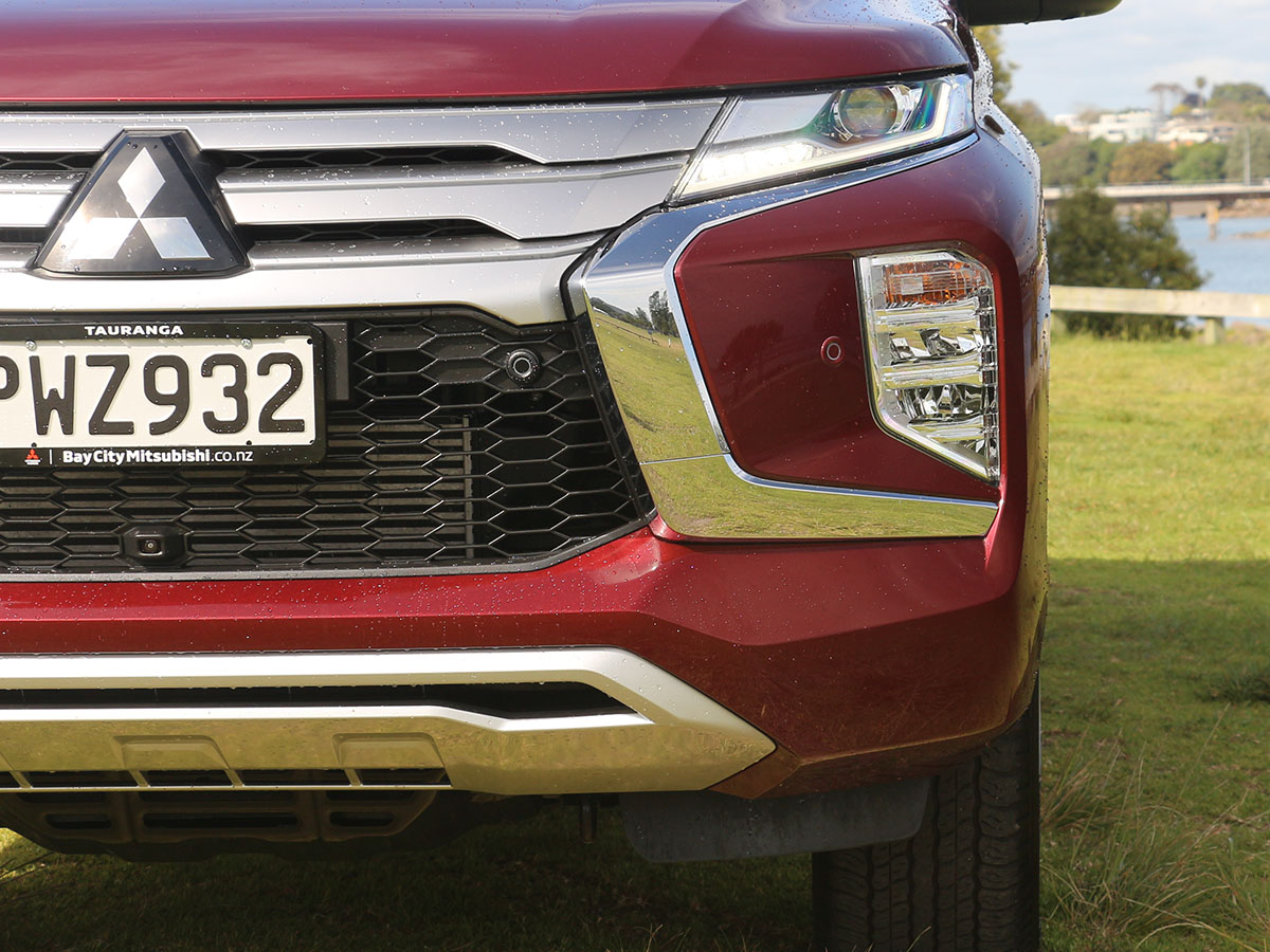 2023 Mitsubishi Pajero Sport VRX